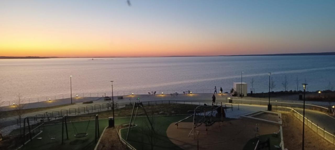 טמפרה Top, Cozy, Lakeside, Sauna And Free Indoor Parking מראה חיצוני תמונה
