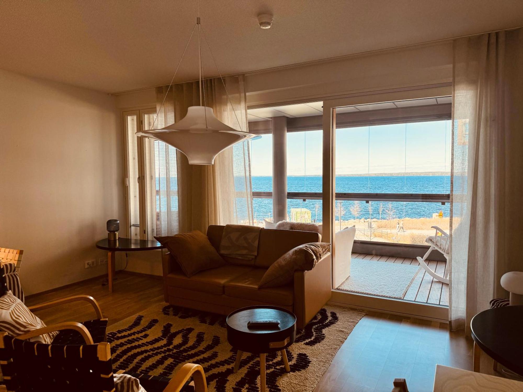 טמפרה Top, Cozy, Lakeside, Sauna And Free Indoor Parking מראה חיצוני תמונה